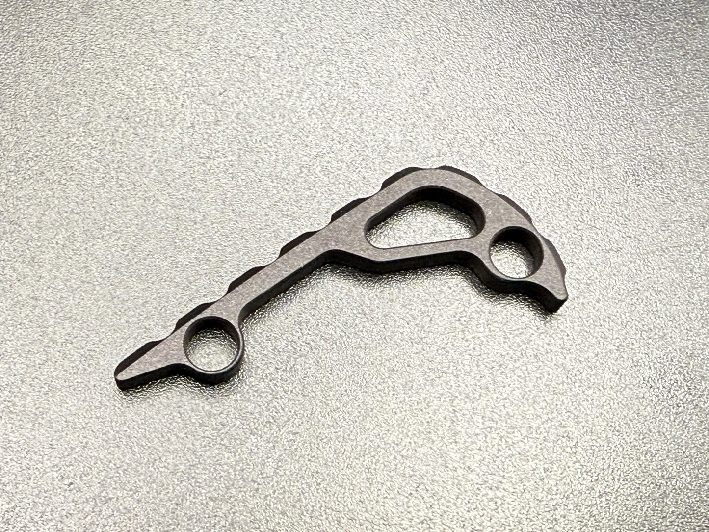 TITANIUM Back Spacer for Benchmade Bugout 535