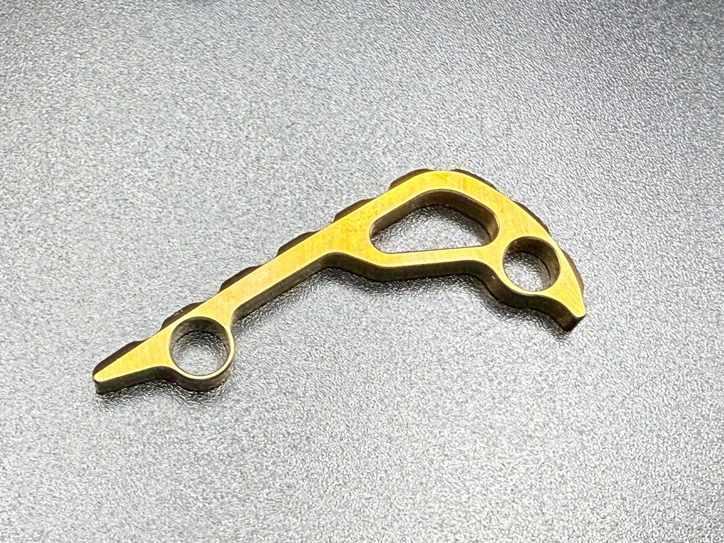 TITANIUM Back Spacer for Benchmade Bugout 535